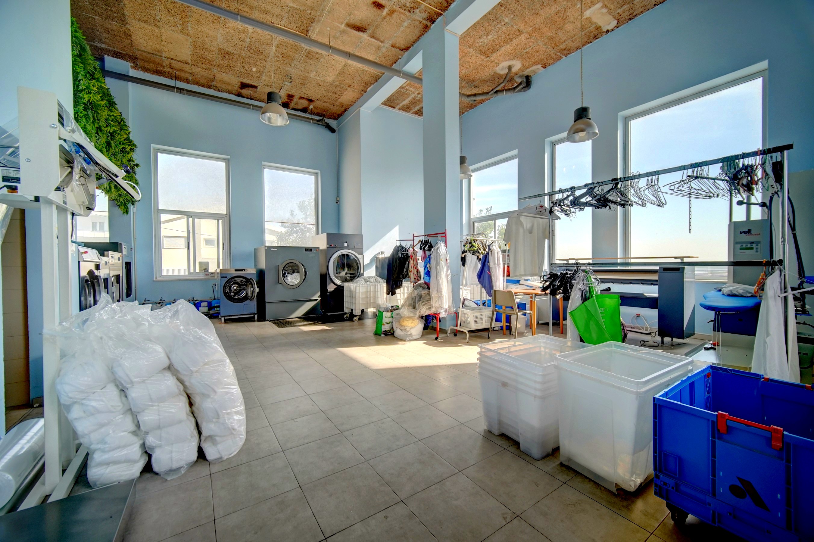 Lavandaria Semi-Industrial e Engomadoria