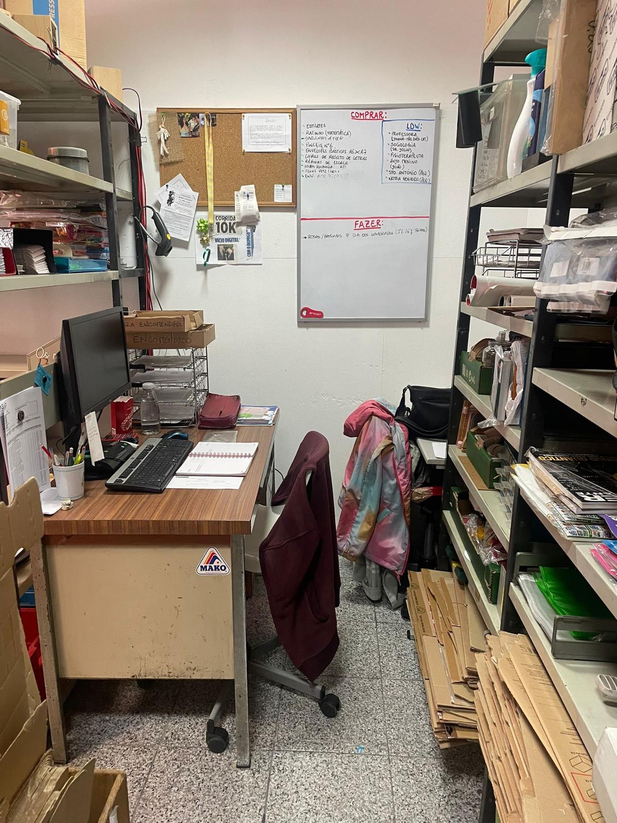 Papelaria, Livraria, Tabacaria, Bazar e Encomendas
