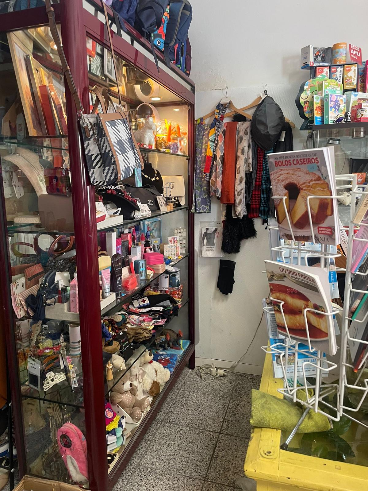Papelaria, Livraria, Tabacaria, Bazar e Encomendas