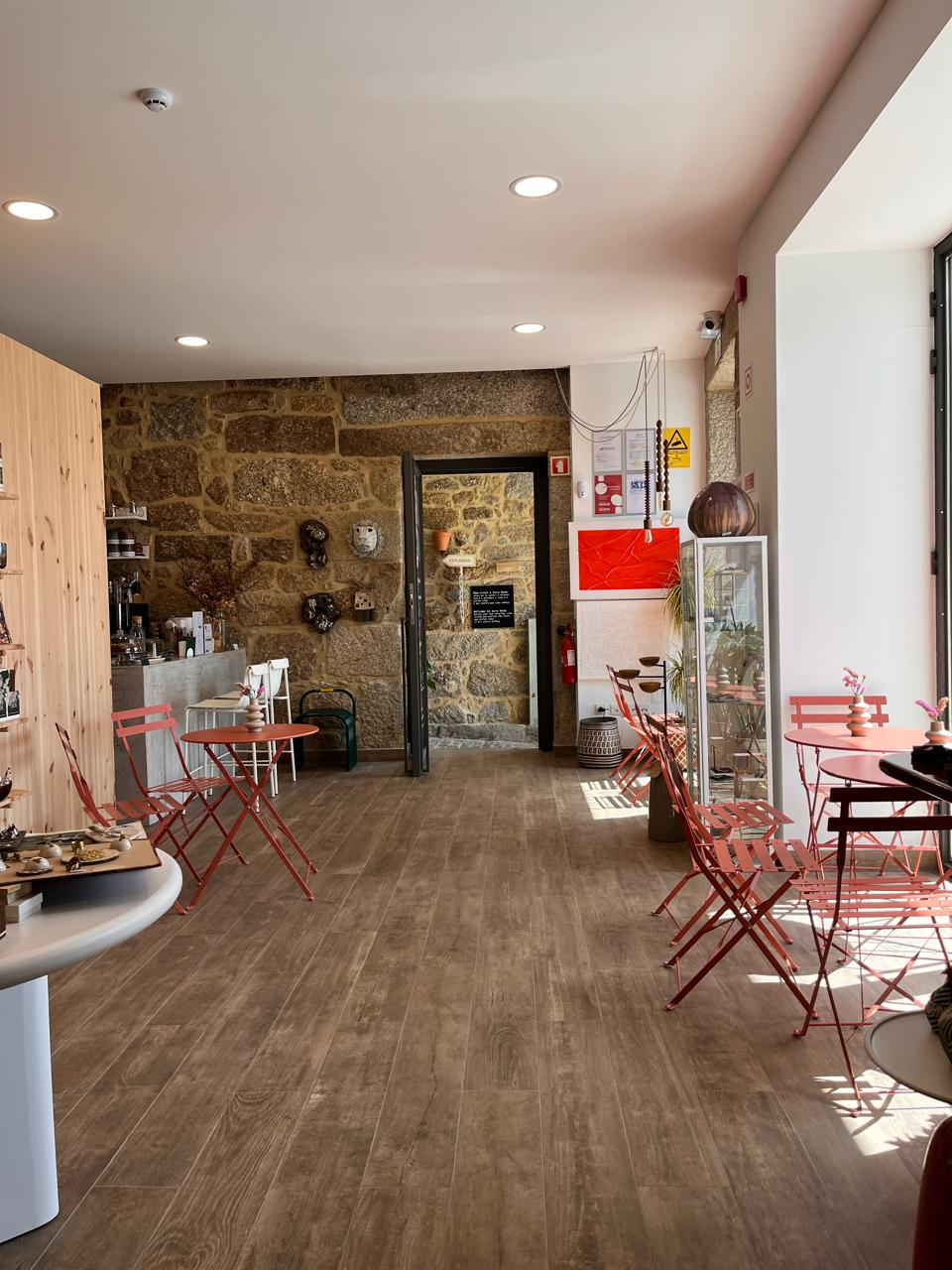 Trespasse: Loja & Coffee Shop c/ Jardim Centro Histórico de Viseu