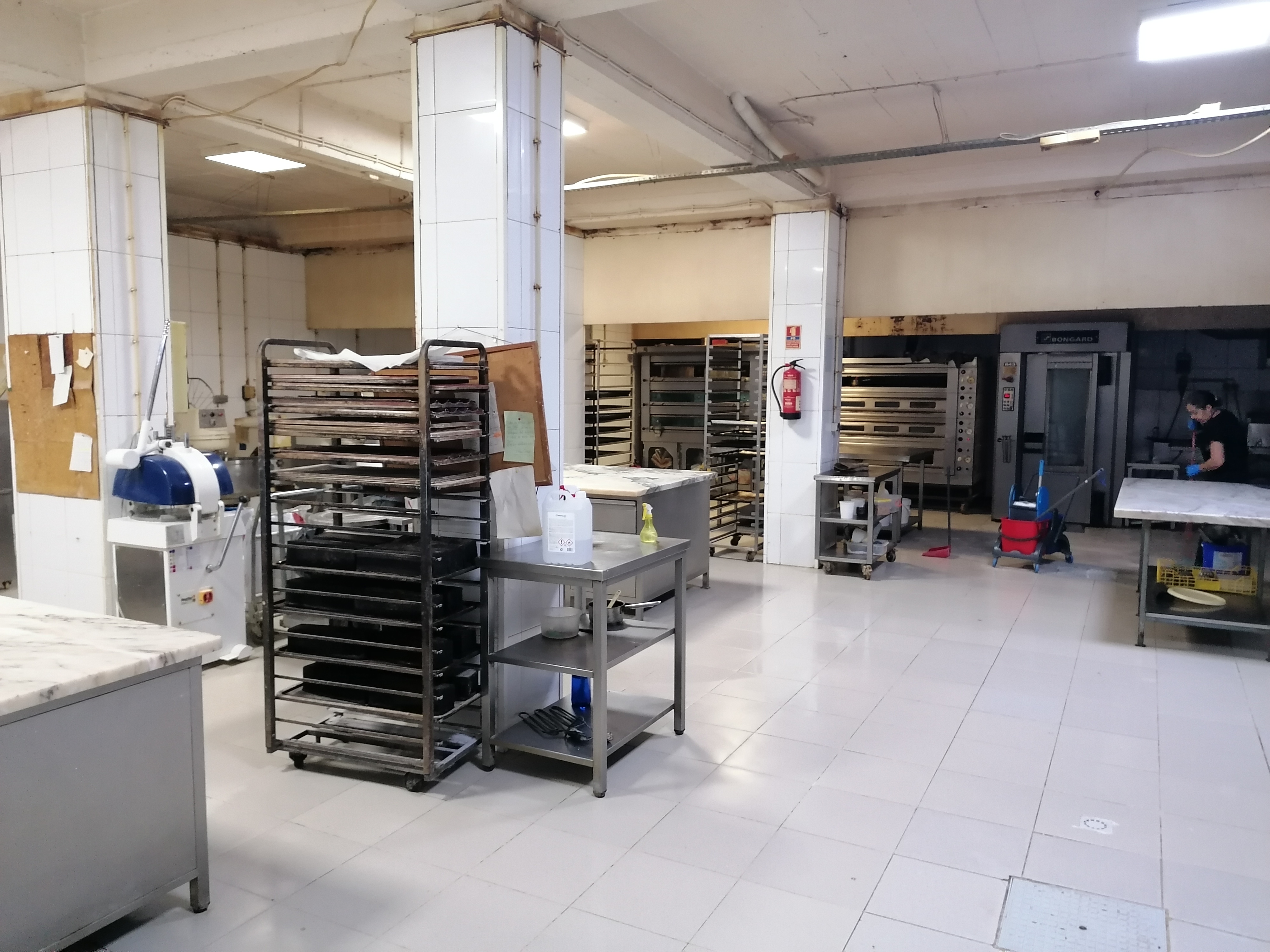 EMPRESA DE PADARIA E PASTELARIA EM LX— FATURAÇÃO ANUAL > A 275.000 €