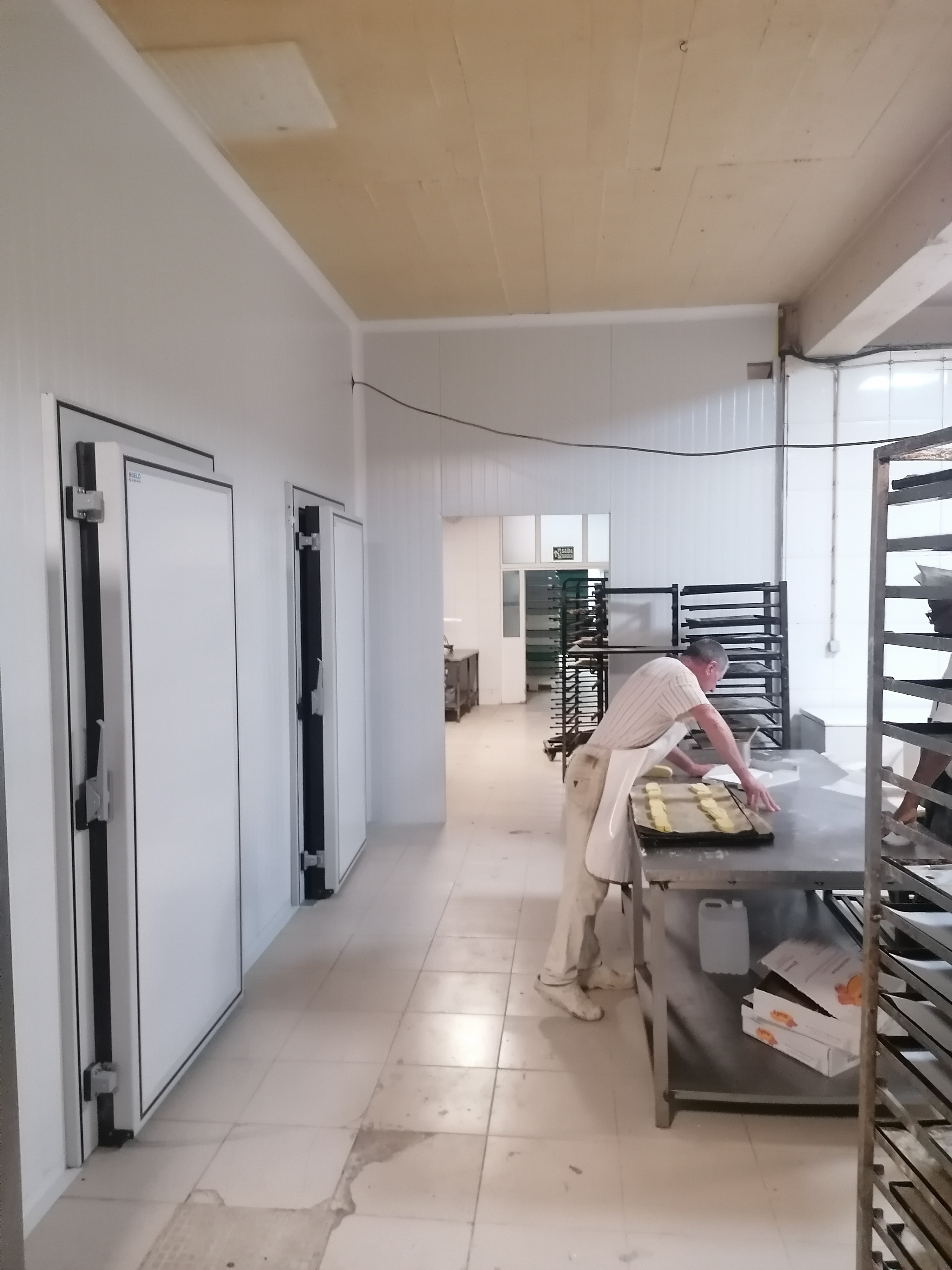 EMPRESA DE PADARIA E PASTELARIA EM LX— FATURAÇÃO ANUAL > A 275.000 €