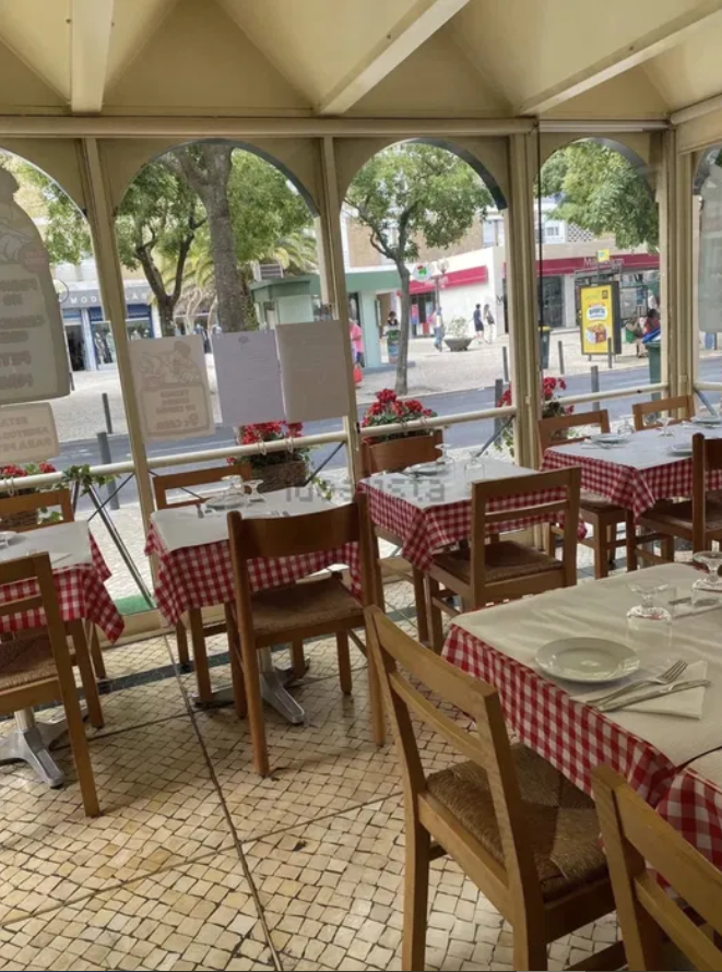 RESTAURANTE EM BENFICA