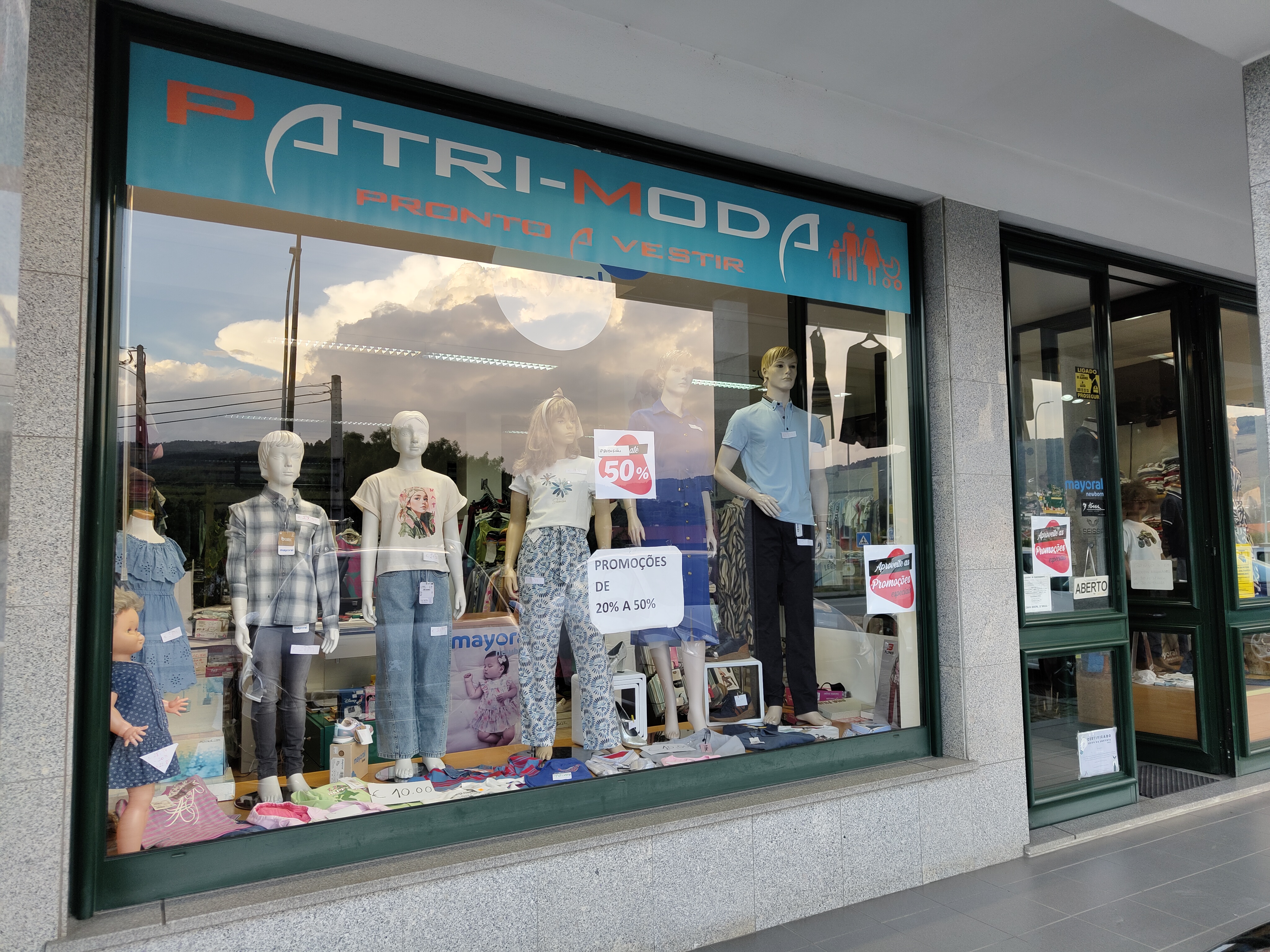 Trespasse de Loja de Pronto-a-Vestir por motivos pessoais 