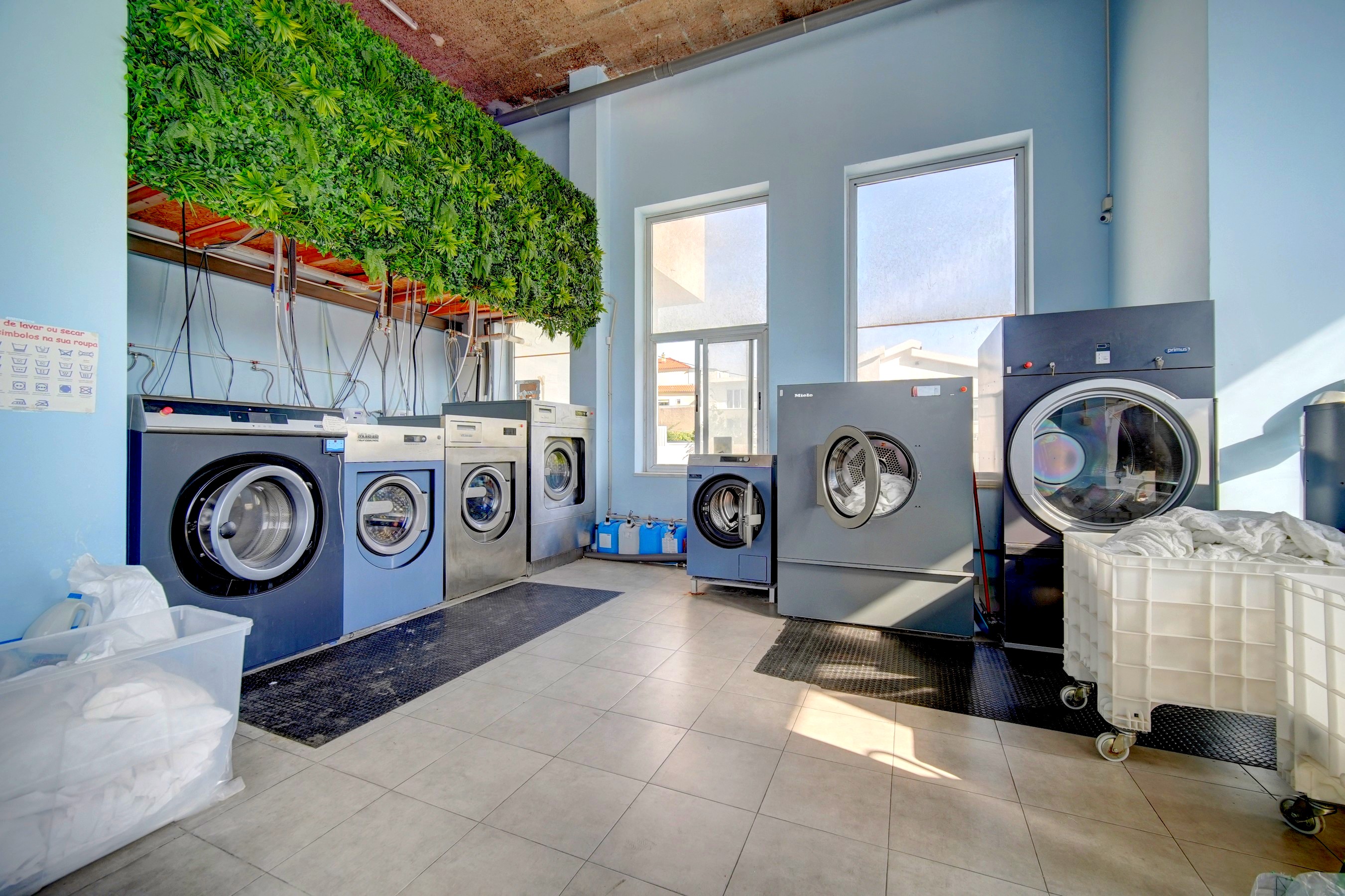 Lavandaria Semi-Industrial e Engomadoria